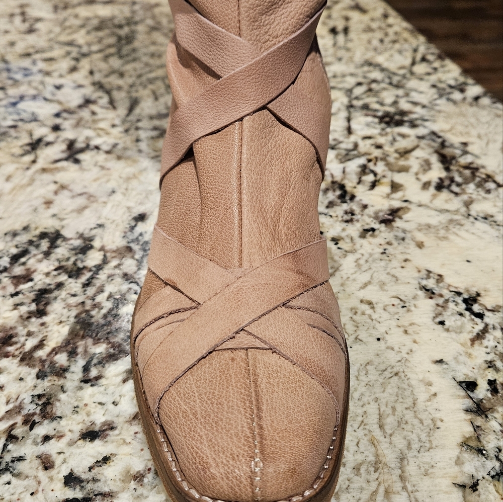 NEW Free People West End Lace Up Over Knee Boot 38 Leather - Picture 11 of 16